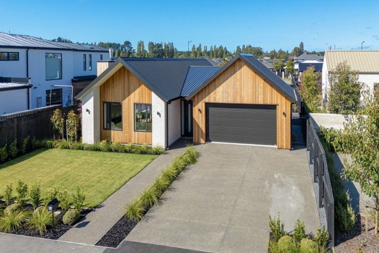 Photo of property in 54 Metehau Street, Marshland, Christchurch, 8083