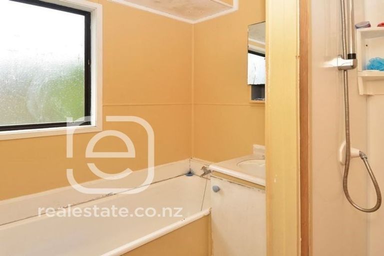 Photo of property in 6 Rako Place, Manurewa, Auckland, 2102