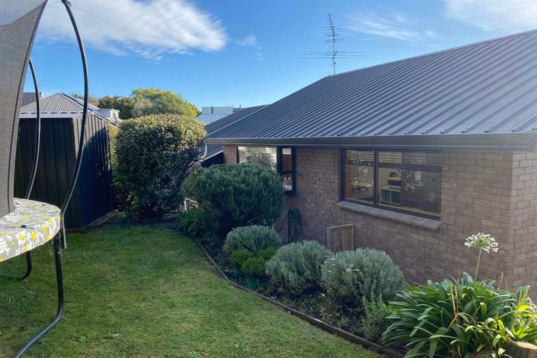 Photo of property in 12 Pembridge Lane, Westmorland, Christchurch, 8025