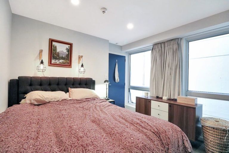 Photo of property in Terrace Heights Apartments, 2g/163 The Terrace, Wellington Central, Wellington, 6011