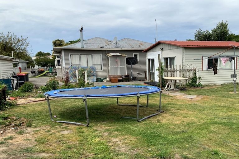 Photo of property in 77 Rattray Street, Riccarton, Christchurch, 8041