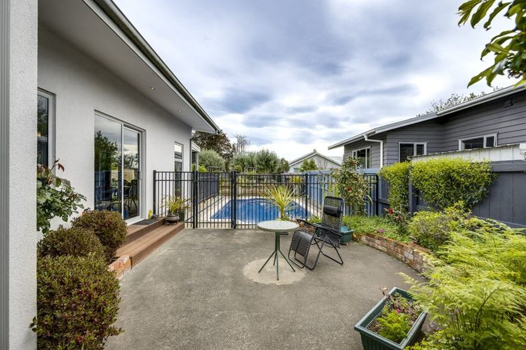 Photo of property in 31 Napier Street, Jervoistown, Napier, 4112