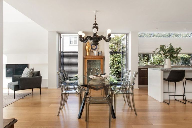 Photo of property in 23 Poynder Avenue, Merivale, Christchurch, 8014