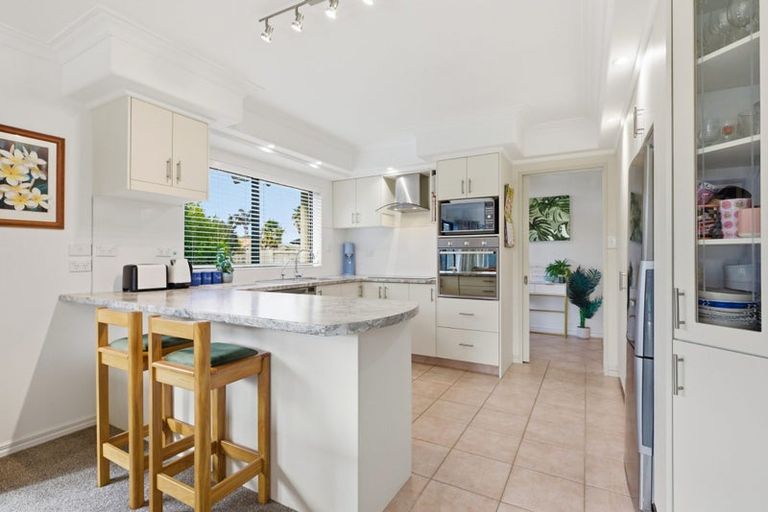 Photo of property in 35 Ocean Crest, Papamoa Beach, Papamoa, 3118
