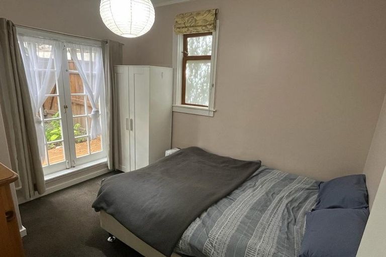 Photo of property in 49-51 Hankey Street, Mount Cook, Wellington, 6011