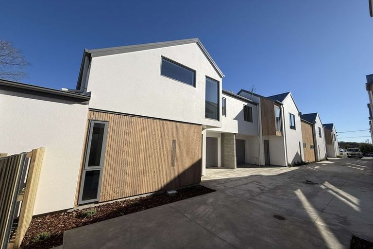 Photo of property in 4/76 Harman Street, Addington, Christchurch, 8024