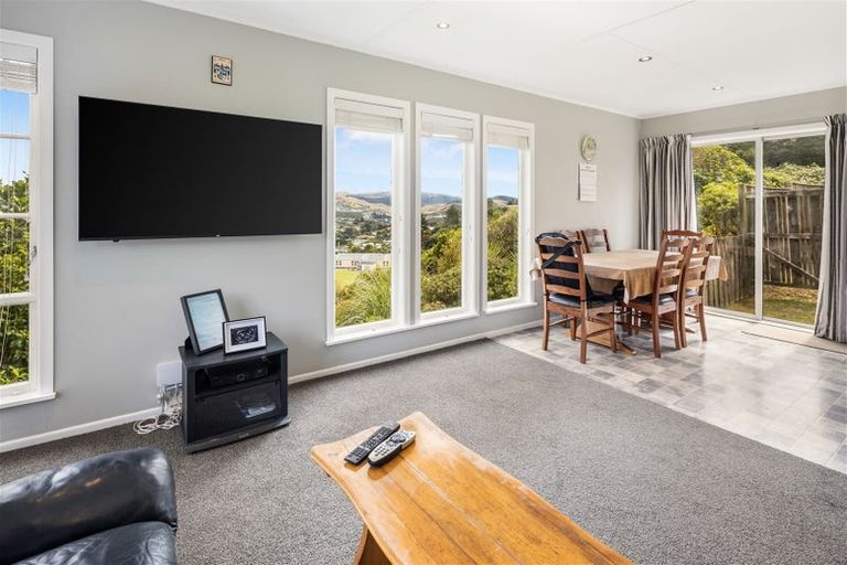 Photo of property in 104 Stewart Drive, Newlands, Wellington, 6037