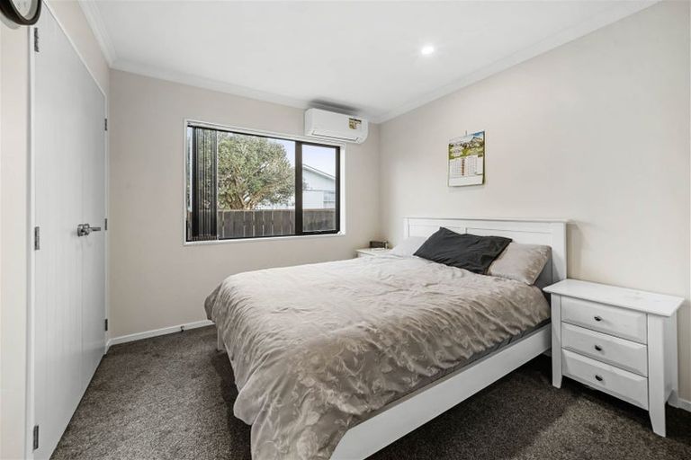 Photo of property in 23 Mckenzie Road, Mangere Bridge, Auckland, 2022