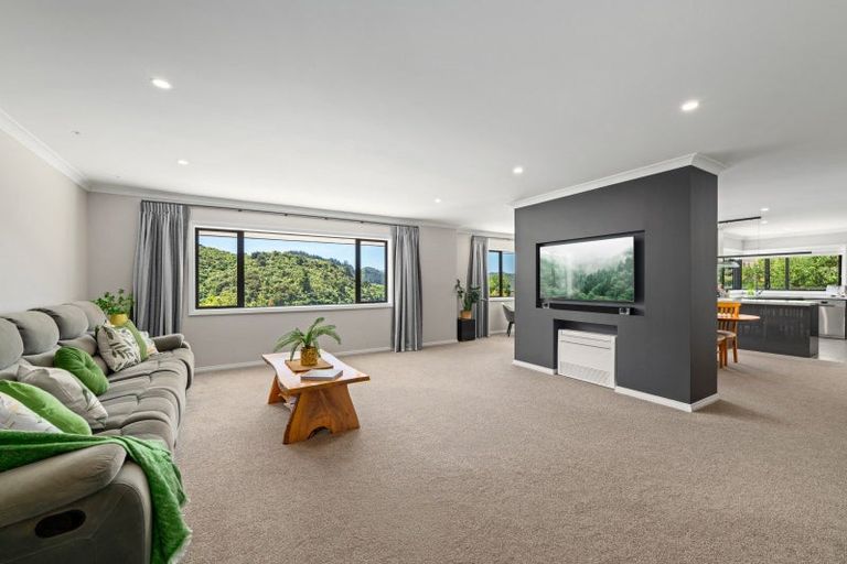 Photo of property in 6 West Terrace, Picton, 7220