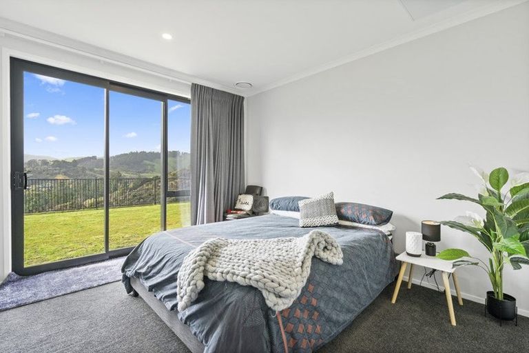 Photo of property in 18 Topsail Way, Whitby, Porirua, 5024