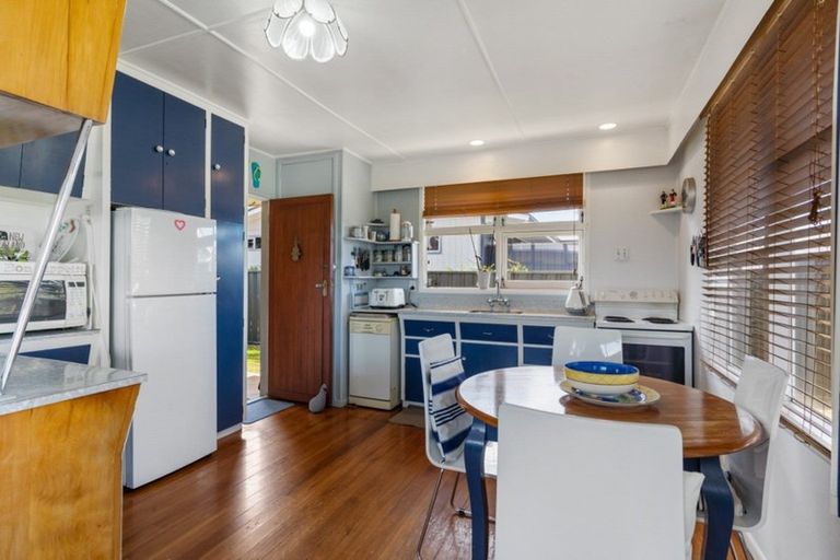 Photo of property in 120 Kiwi Road, Whangamata, 3620