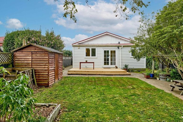 Photo of property in 70 Randwick Crescent, Moera, Lower Hutt, 5010