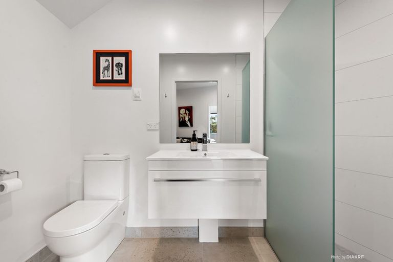 Photo of property in 49b Waru Street, Khandallah, Wellington, 6035