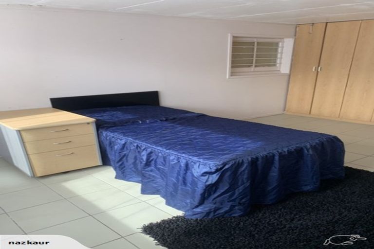 Photo of property in 66 Lynwood Road, New Lynn, Auckland, 0600