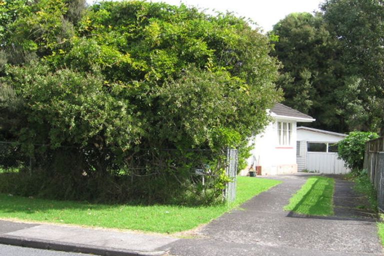 Photo of property in 54 Kervil Avenue, Te Atatu Peninsula, Auckland, 0610