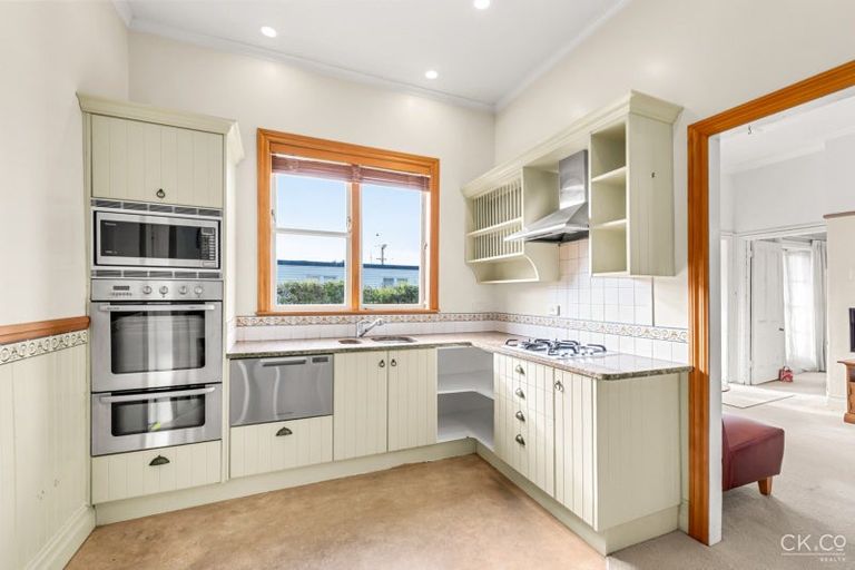 Photo of property in 17 William Street, Petone, Lower Hutt, 5012