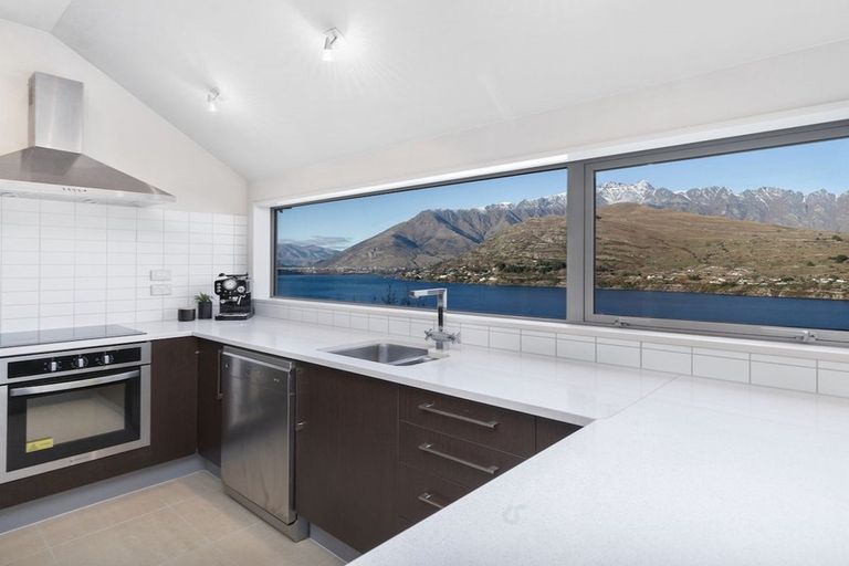 Photo of property in 2/11 Gum Lane, Queenstown, 9300