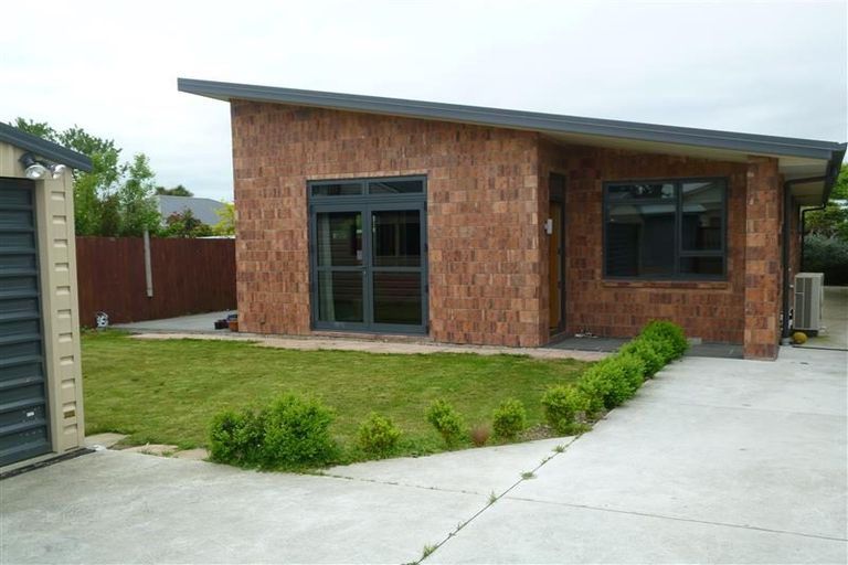 Photo of property in 94a Mackworth Street, Woolston, Christchurch, 8062