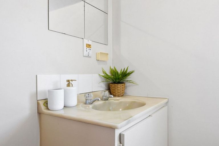 Photo of property in 2/4 Jordan Street, Sydenham, Christchurch, 8023