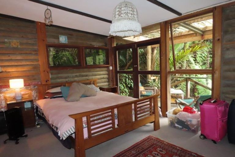 Photo of property in 54 Mahoe Road, Titirangi, Auckland, 0604