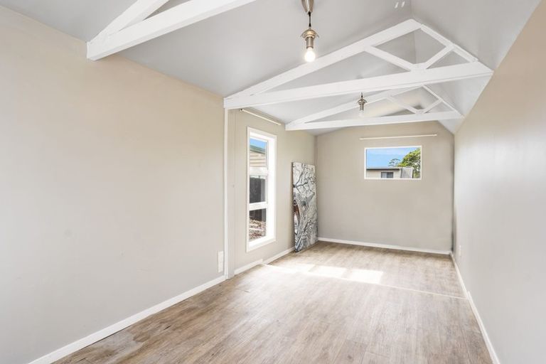 Photo of property in 163 Don Buck Road, Massey, Auckland, 0614