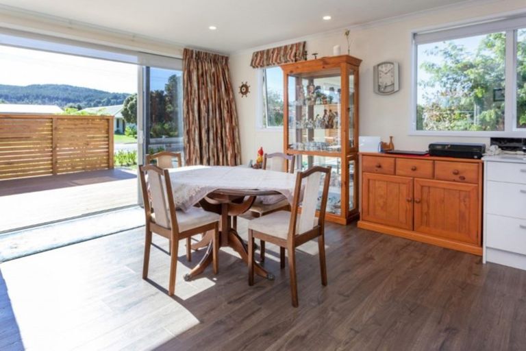 Photo of property in 117 Hetherington Road, Whangamata, 3620