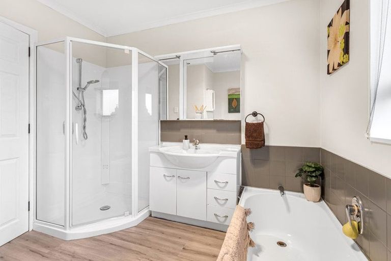 Photo of property in 31 Vardon Crescent, Shirley, Christchurch, 8061