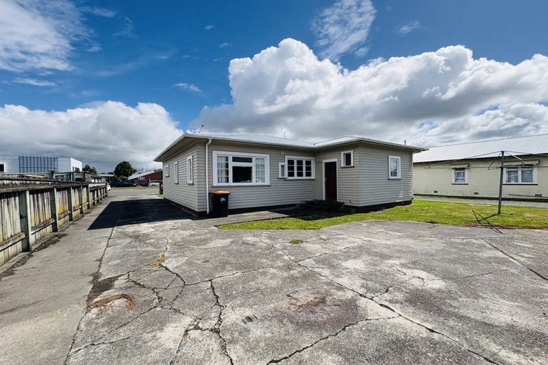 Photo of property in 620 Main Street, Palmerston North, 4414