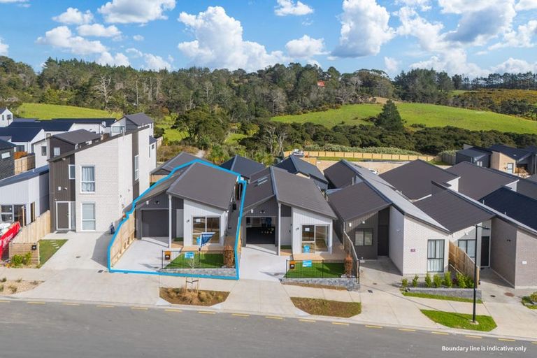 Photo of property in 37 Horokaka Street, Massey, 0614