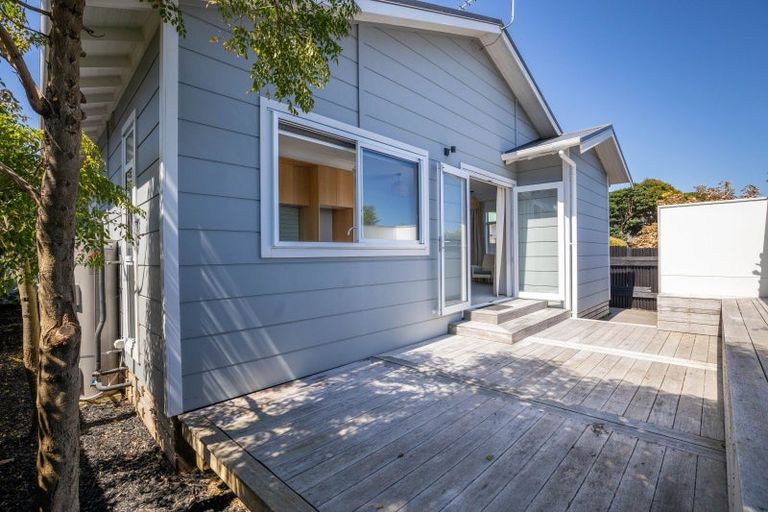 Photo of property in 130 Vivian Street, New Plymouth, 4310