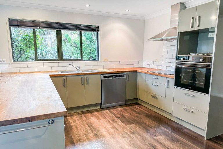 Photo of property in 18 Cooks Lane, Heathcote Valley, Christchurch, 8022