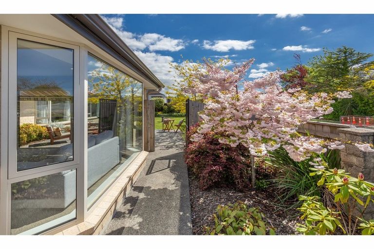 Photo of property in 25 Muir Avenue, Halswell, Christchurch, 8025