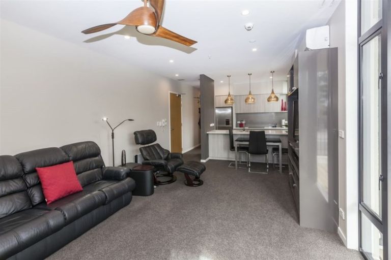 Photo of property in 50 Kilmore Street, Christchurch Central, Christchurch, 8013