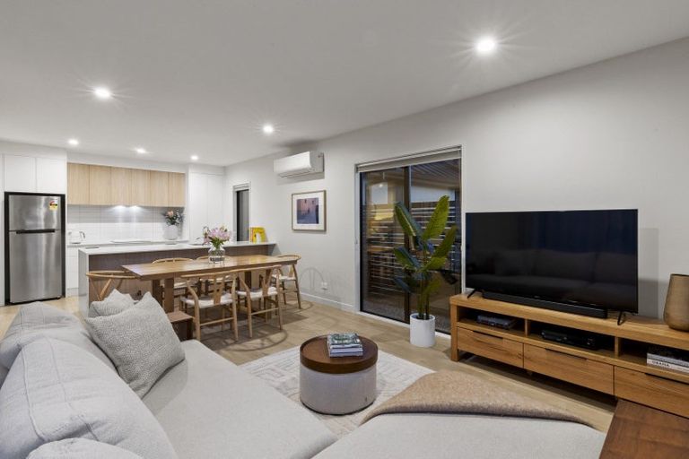 Photo of property in 9 Mcgibbon Lane, Jacks Point, 9371