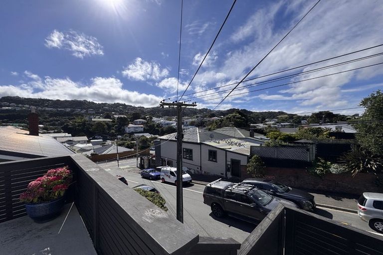Photo of property in 2a Dawson Street, Berhampore, Wellington, 6023