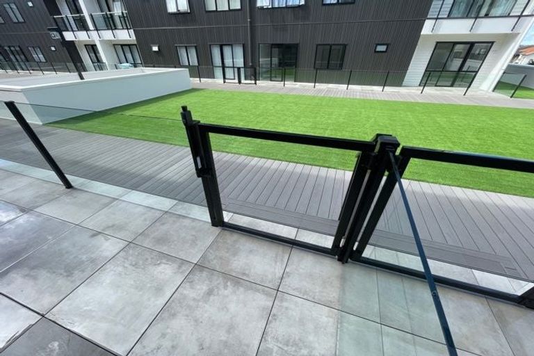 Photo of property in 19/11 Carlos Drive, Flat Bush, Auckland, 2016