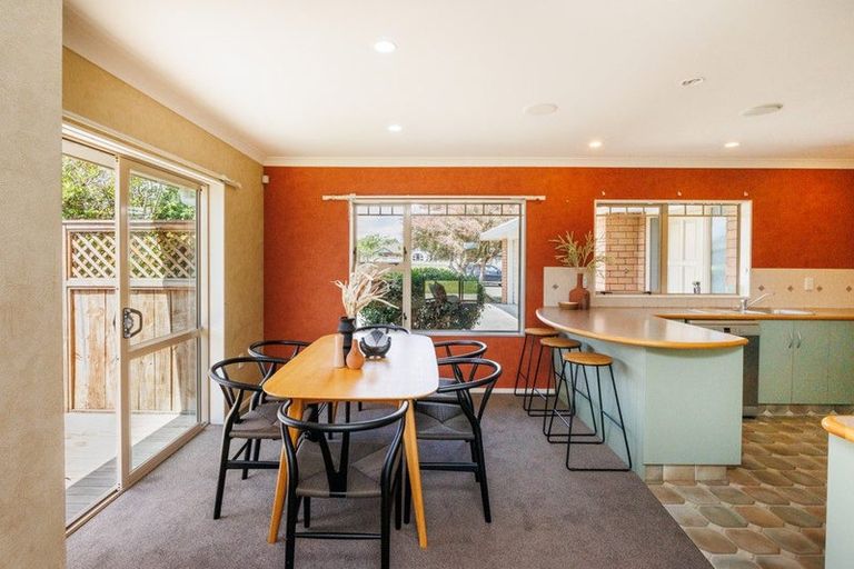 Photo of property in 30 Parnell Heights Drive, Kelvin Grove, Palmerston North, 4414