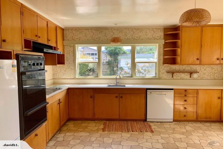 Photo of property in 3 Aylesbury Way, Karori, Wellington, 6012