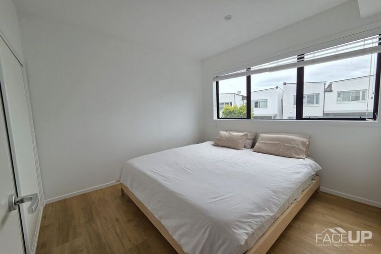 Photo of property in 53 Rangihina Road, Hobsonville, Auckland, 0616