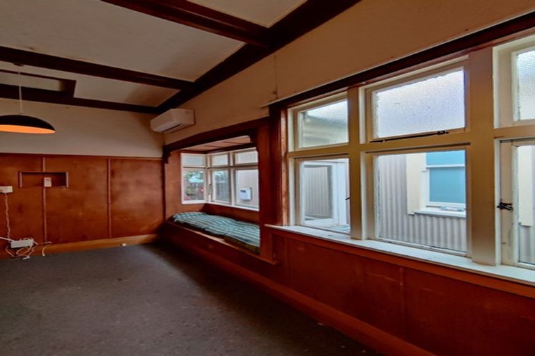 Photo of property in 135 Wallace Street, Mount Cook, Wellington, 6021