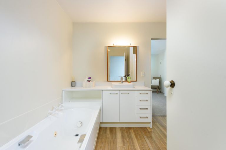 Photo of property in 250 Range Road, Papamoa Beach, Papamoa, 3118
