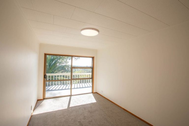 Photo of property in 4 Dalmeny Close, Murrays Bay, Auckland, 0630