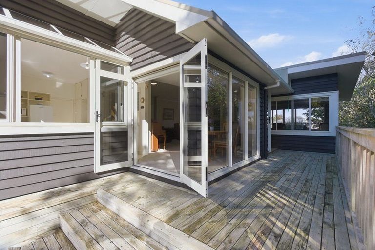 Photo of property in 24 Turi Street, Welbourn, New Plymouth, 4312