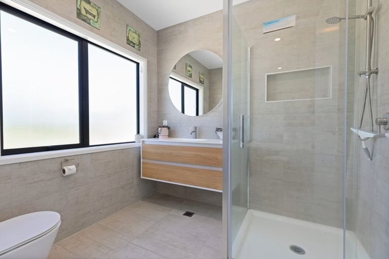 Photo of property in 11/12 Westmorland Rise, Bethlehem, Tauranga, 3110