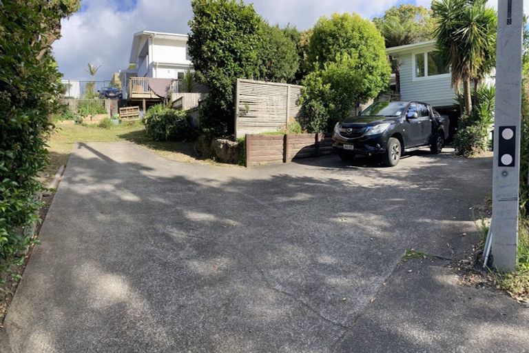 Photo of property in 1/12 Selwyn Crescent, Forrest Hill, Auckland, 0620
