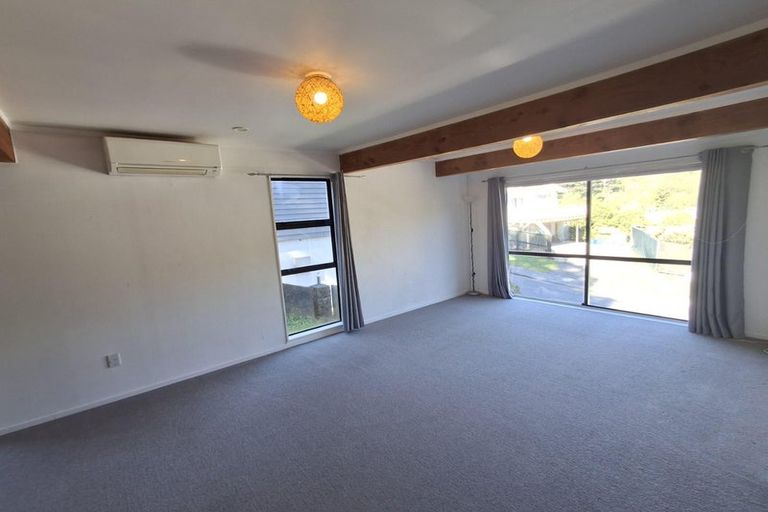 Photo of property in 3 Hazlewood Avenue, Karori, Wellington, 6012