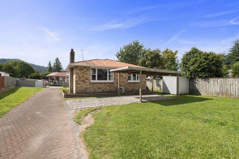 Photo of property in 84 Meadowbank Crescent, Fordlands, Rotorua, 3015