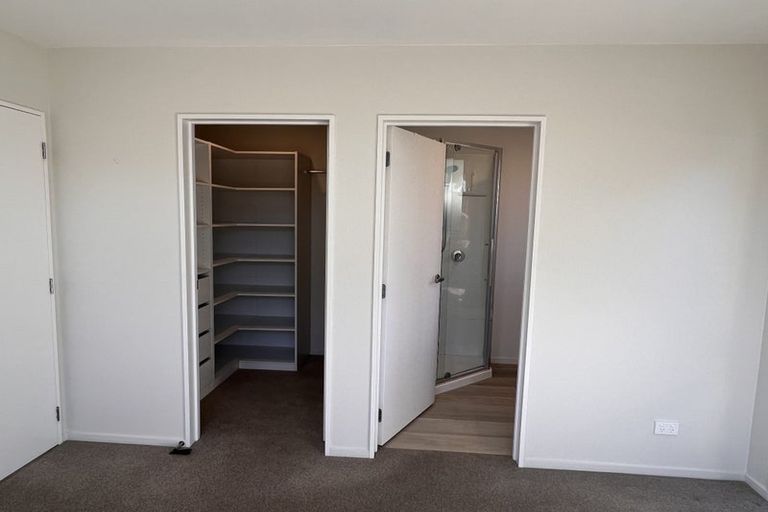 Photo of property in 18 Derrett Place, Saint Martins, Christchurch, 8022