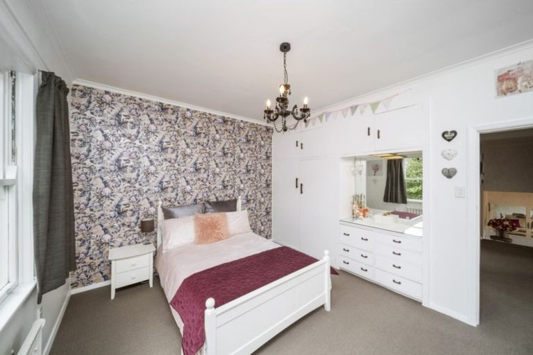 Photo of property in 15 Regan Street, Stratford, 4332