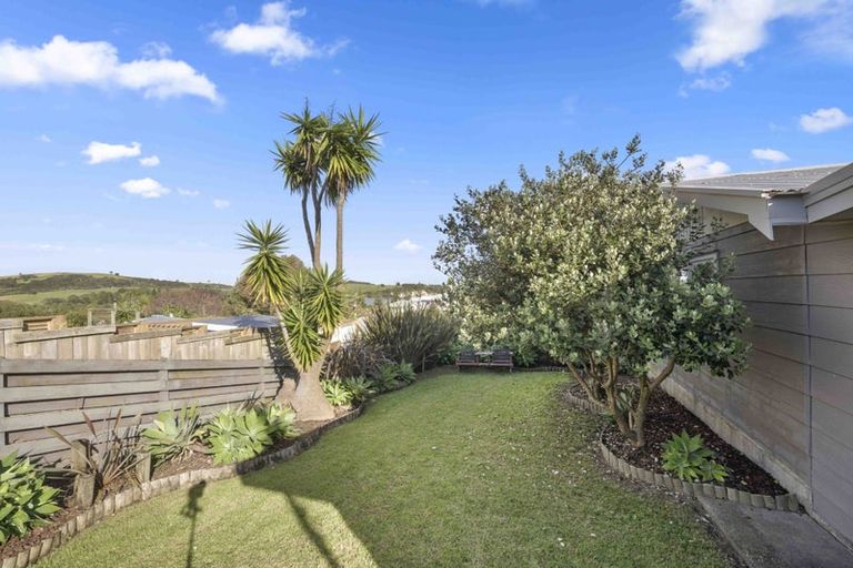 Photo of property in 12 Everard Avenue, Army Bay, Whangaparaoa, 0930